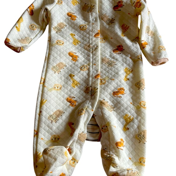 Baby One Piece Set with Bib - Beige size 0-3moths - Picture 2 of 3